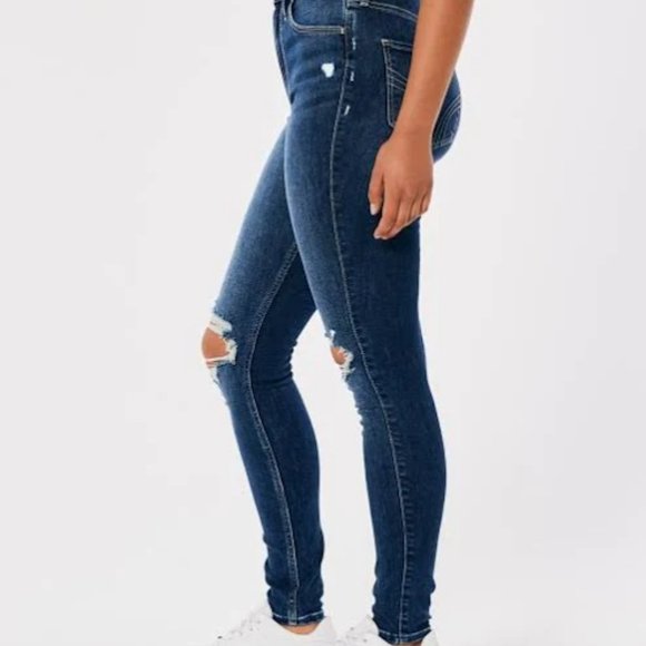 Hollister Jeans/ ULTRA HIGH-RISE RIPPED MEDIUM WASH SUPER SKINNY JEANS Size 30 - Picture 1 of 7